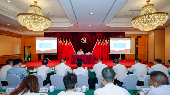 尊龍凱時(shí)集團(tuán)任丁書記帶頭講授“不忘初心、牢記使命”主題教育專題黨課