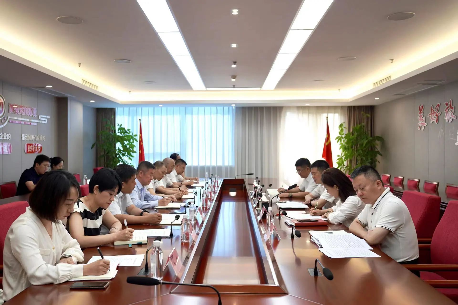 省尊龍凱時集團召開新任職干部任前集體談話會